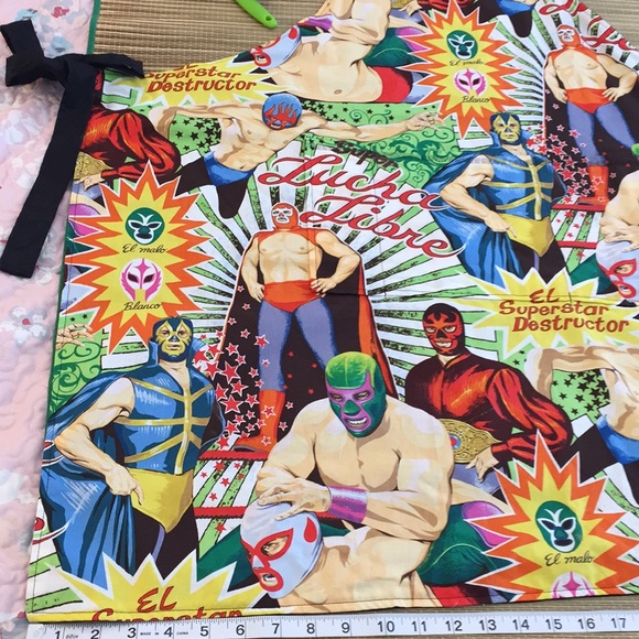 NWOT lucha libre kitsch reversible apron - Picture 2 of 8